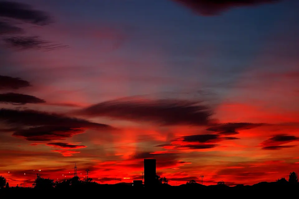Atardecer rojo sobre Majadahonda
