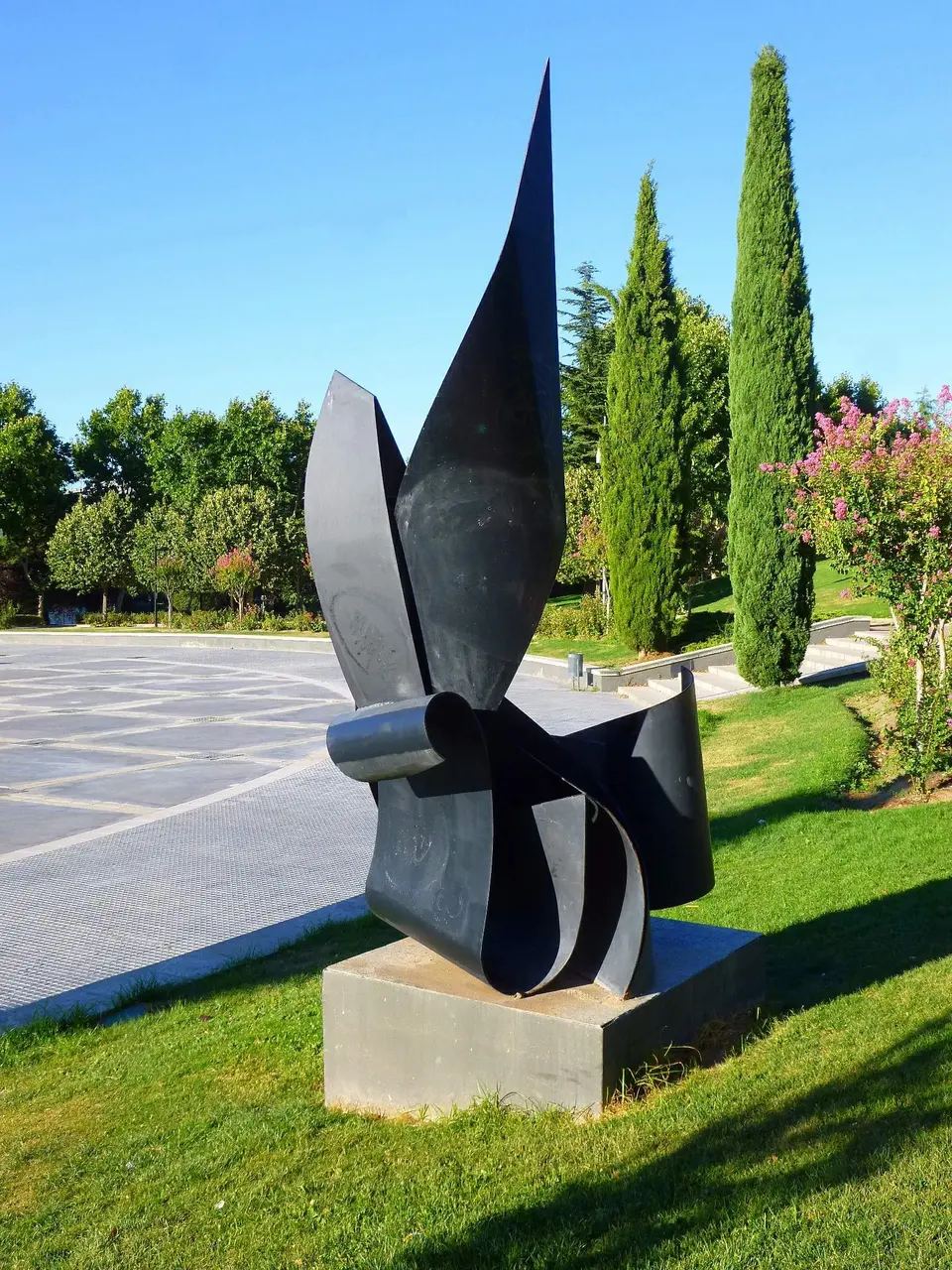 Escultura en el Parque Colón